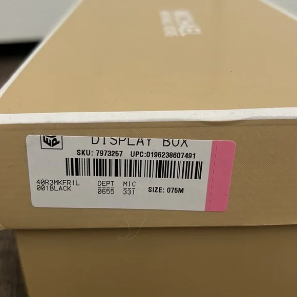 Michael Kors shoes - Picture 2 of 4